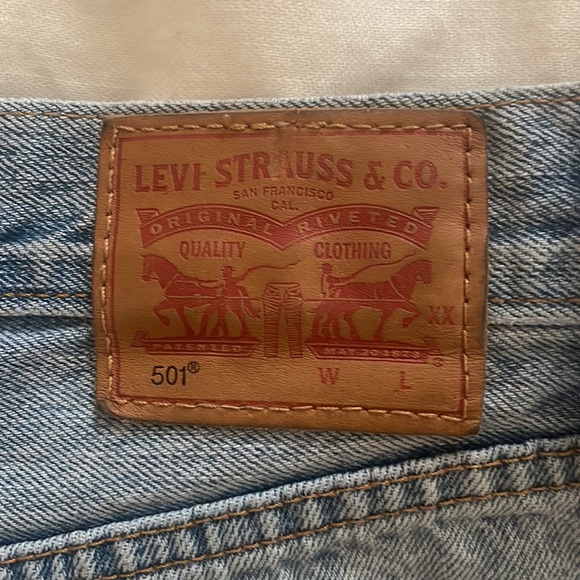 Levi’ 501 Jean Shorts 28 - Picture 3 of 6